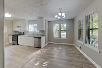 2719 Valleyhill Dr in Acworth, GA - Building Photo - Building Photo
