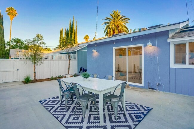 property at 5135 N Eagle Rock Blvd