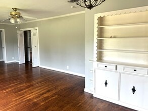 1307 Aldridge St in Commerce, TX - Building Photo - Building Photo