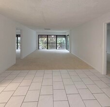 1739 Embassy Dr in West Palm Beach, FL - Building Photo - Building Photo