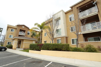 Melrose Villas in San Marcos, CA - Building Photo - Building Photo