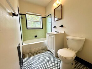 528 58th St in West Palm Beach, FL - Building Photo - Building Photo