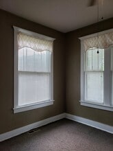 613 Monroe Ave-Unit -Apt. A in Evansville, IN - Building Photo - Building Photo