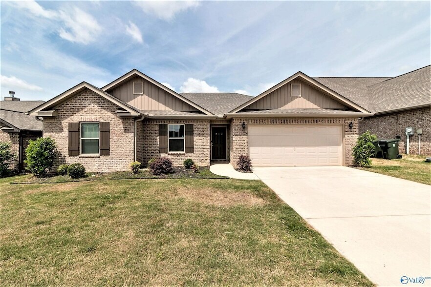 312 Fenrose Dr in Harvest, AL - Building Photo