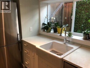 329 W 23 St in North Vancouver, BC - Building Photo - Building Photo