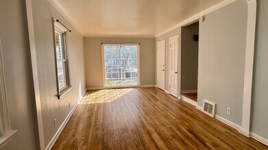 853 Ballard St SE in Grand Rapids, MI - Building Photo - Building Photo