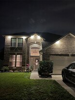 1110 Hector Ave in Pasadena, TX - Building Photo