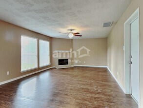 6611 Dillon Dr in Magnolia, TX - Building Photo - Building Photo
