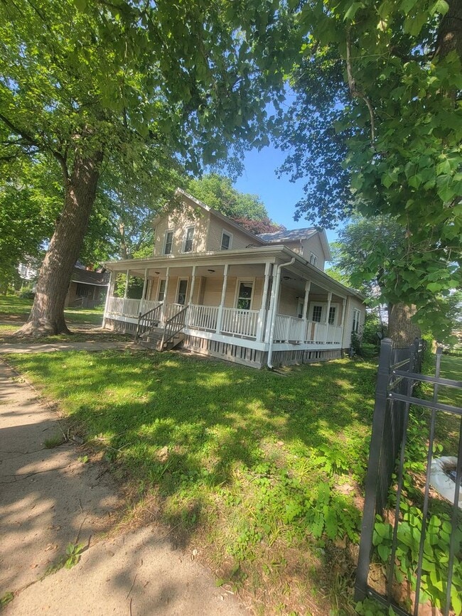 property at 1114 N Flora Ave
