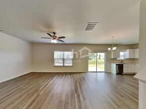 392 Bandelier Cir in Hampton, GA - Building Photo - Building Photo
