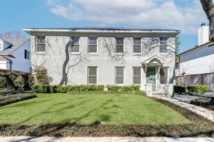 3008 Amherst St in West University Place, TX - Building Photo