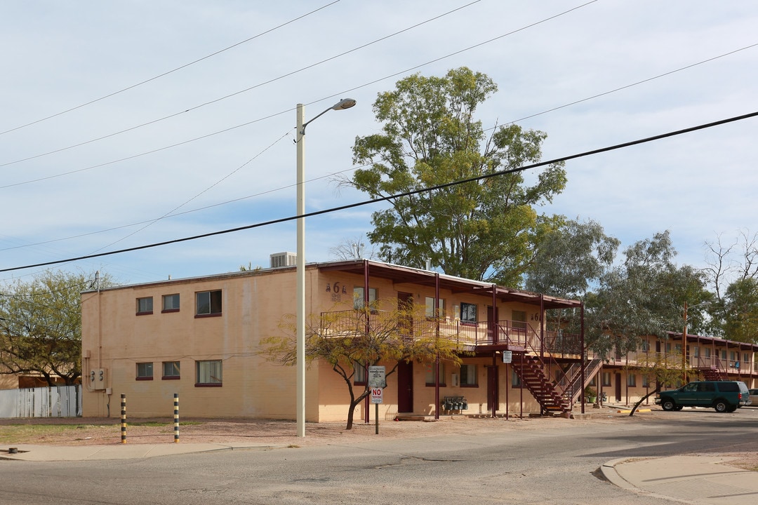 Ocotillo Apartments in Tucson, AZ - Foto de edificio