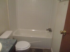40 Yoakum Cir in Hopkinsville, KY - Building Photo - Building Photo