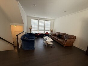 8 Brentwood Cir in Danbury, CT - Building Photo - Building Photo