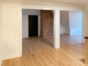 214 N Cedar St-Unit -LOFT in Greensboro, NC - Building Photo - Building Photo