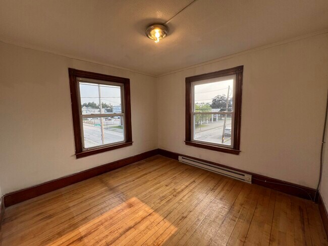 457 Beech St-Unit -2 in Manchester, NH - Building Photo - Building Photo