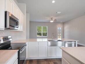 3203 Burnside Cir in Lago Vista, TX - Building Photo - Building Photo