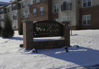 Bottineau Ridge in Maple Grove, MN - Foto de edificio - Building Photo