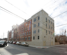 Plymouth Hall Apartments in Philadelphia, PA - Building Photo - Building Photo