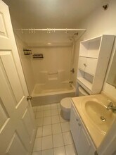 136 Hill St in Portsmouth, NH - Building Photo - Building Photo