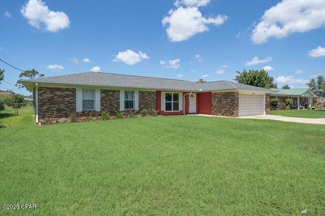 7088 Hugh Dr in Panama City, FL - Building Photo - Building Photo