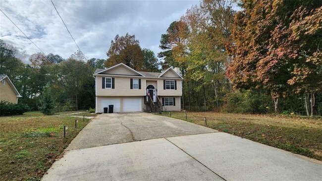 4720 Brandon Acres Ln in Buford, GA - Building Photo - Building Photo