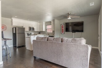 2805 W Lakewood Dr in Fayetteville, AR - Building Photo - Building Photo