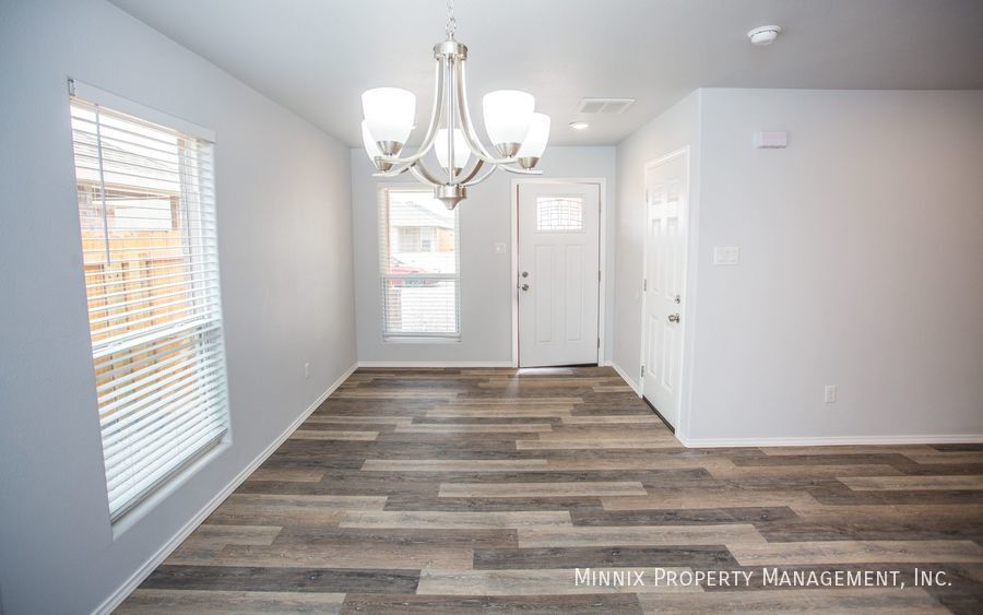 5527 Kemper St in Lubbock, TX - Foto de edificio
