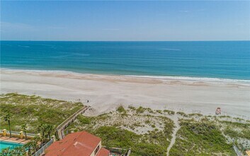1107 1st St S in Jacksonville Beach, FL - Building Photo - Building Photo