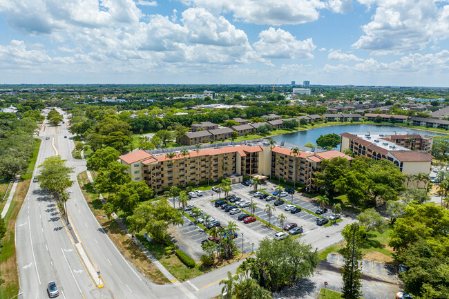 Amissa Sunrise Island Condominiums in Sunrise, FL - Building Photo - Building Photo