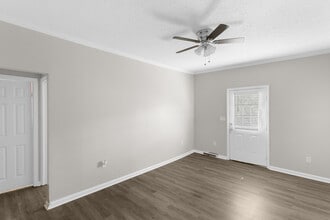 Southside Manor in Birmingham, AL - Building Photo - Building Photo