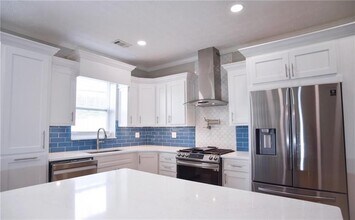 6616 Splashwater Dr, Unit 05_201 in Flowery Branch, GA - Foto de edificio - Building Photo