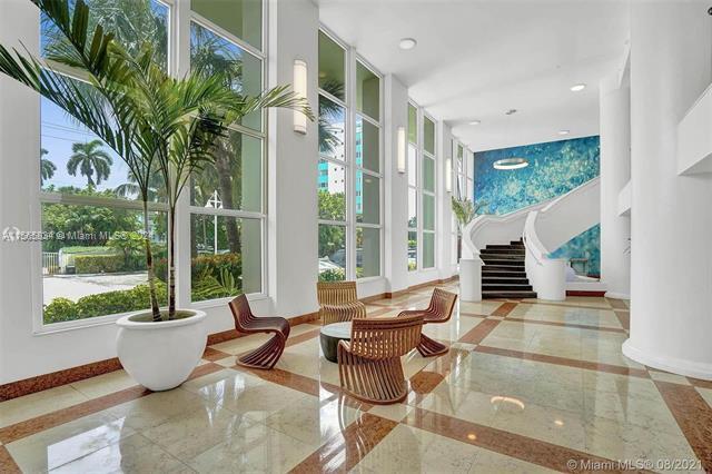 10350 W Bay Harbor Dr, Unit 9D in Bay Harbor Islands, FL - Foto de edificio - Building Photo