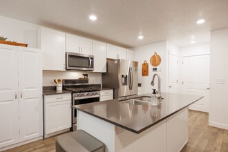 1859 S 410 W in Payson, UT - Building Photo - Building Photo