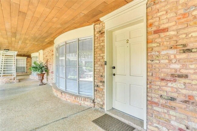 2727 Briarhurst Dr in Houston, TX - Building Photo - Building Photo