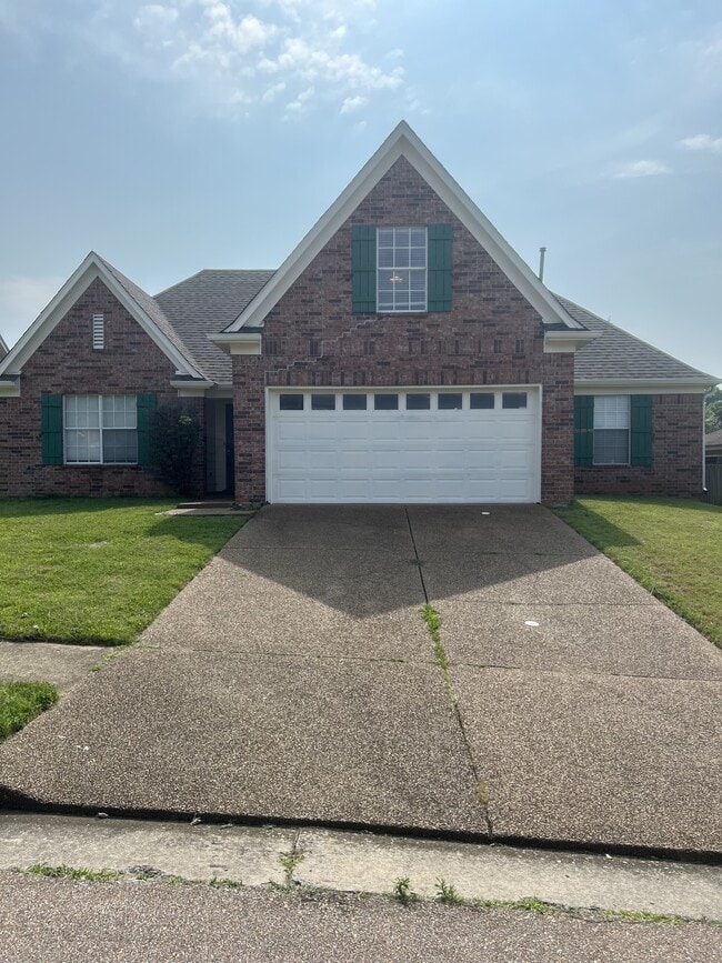 property at 1072 Red Fern Cir E