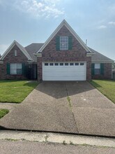 1072 Red Fern Cir E in Cordova, TN - Building Photo - Building Photo