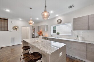 1333 W 22nd St in Houston, TX - Building Photo - Building Photo