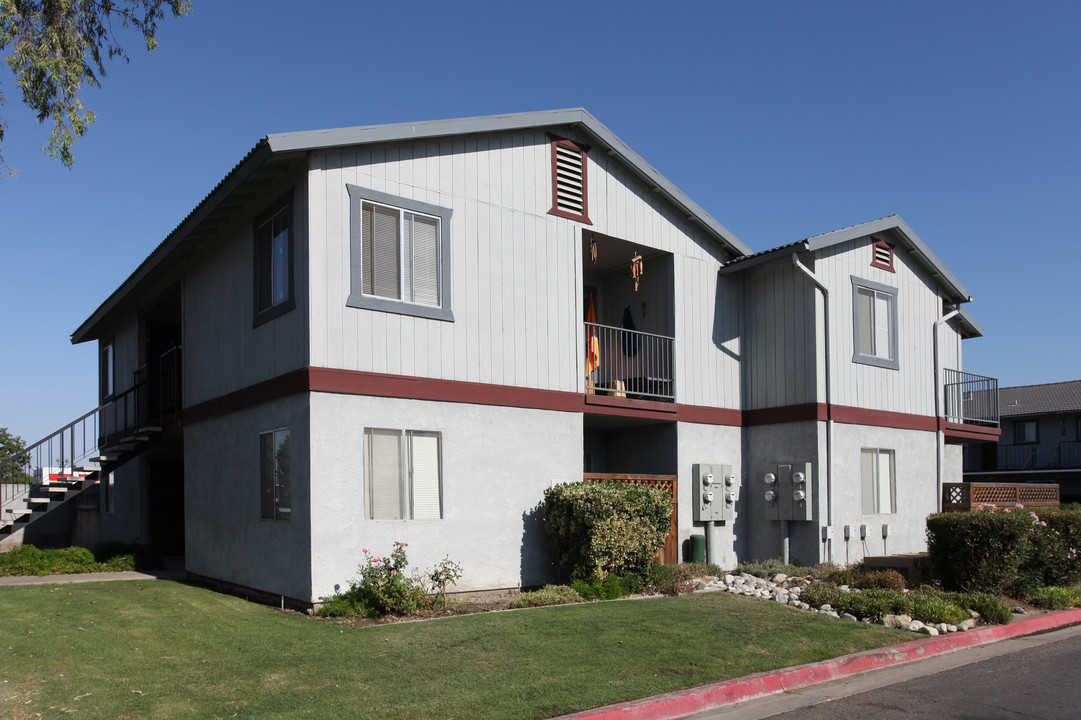 The Landings Edge in Lemoore, CA - Building Photo