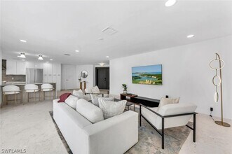 3777 Fountainhead Ln in Naples, FL - Building Photo - Building Photo