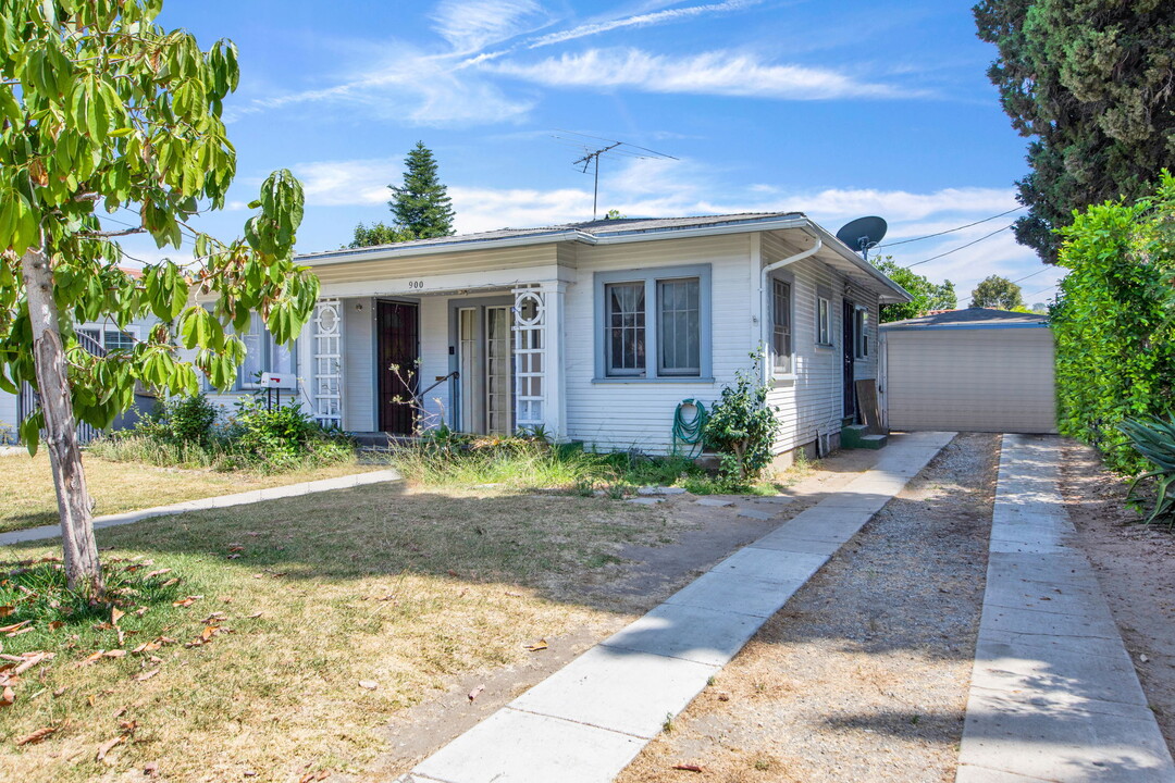 900 E Maple St in Glendale, CA - Building Photo