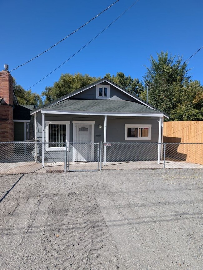 property at 1420 Summers Ln