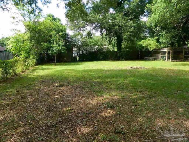 212 Charleston Dr in Pensacola, FL - Building Photo - Building Photo