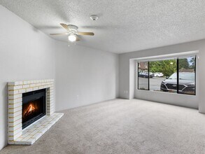 4432-4176 176th St SW in Lynnwood, WA - Building Photo - Building Photo