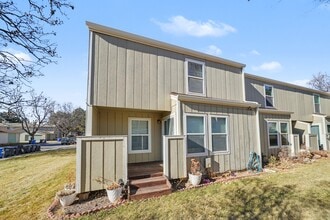 1018 Davidson Dr in Fort Collins, CO - Building Photo - Building Photo