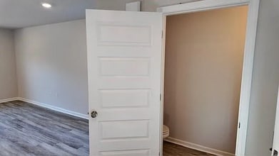 6553 Burleson Blvd in Crestview, FL - Foto de edificio - Building Photo