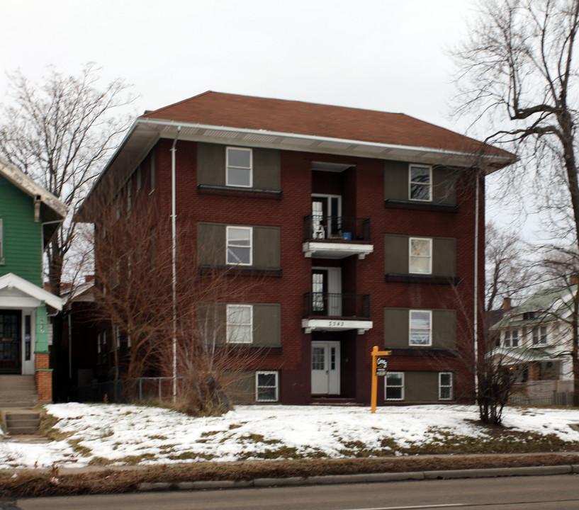 3343 Collingwood Blvd in Toledo, OH - Foto de edificio