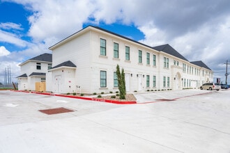 The Reserve Townhomes in Harlingen, TX - Building Photo - Building Photo