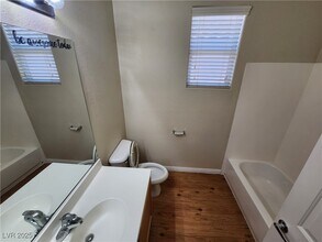 6229 Majestic Hills Ave in Las Vegas, NV - Building Photo - Building Photo