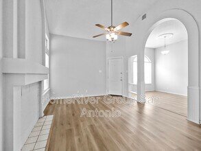 10215 Brad Field Dr in San Antonio, TX - Building Photo - Building Photo